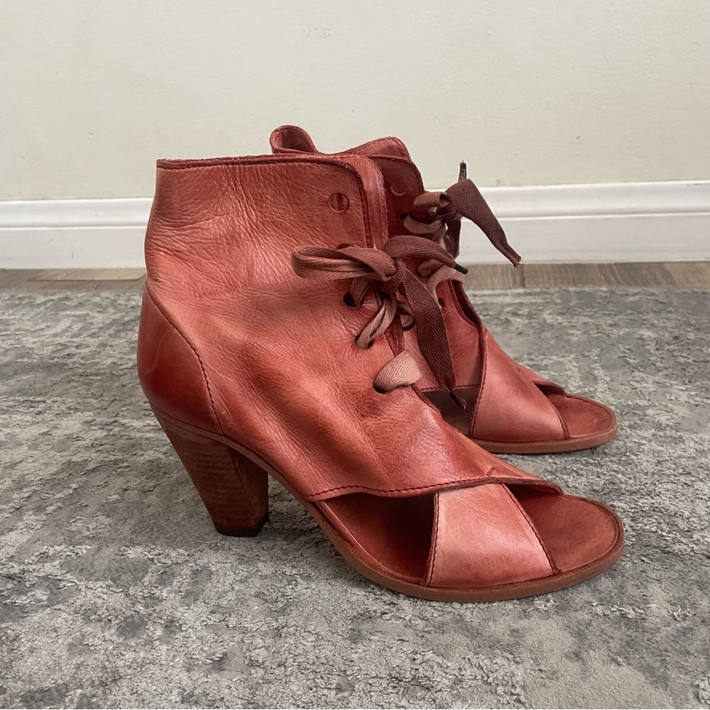 H by Hudson Tie-Crossed Peep Toe Salmon Pink Leather Heel Boots Size 40 Open-Toe